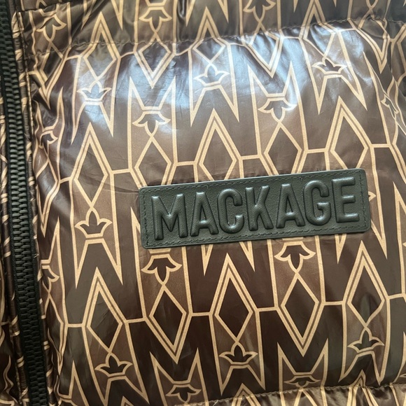 $750 MACKAGE KANE recycled down vest with funnel collar and monogram print M L - Picture 6 of 15
